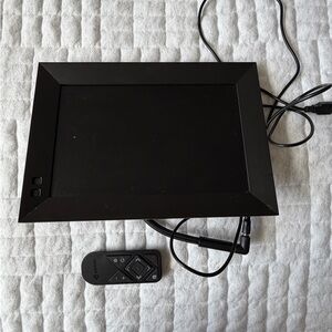 Nixplay Black Digital Photo Frame with Remote